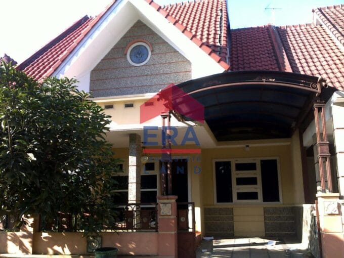 Dijual Rumah Jalan Palem Permata Jingga Malang