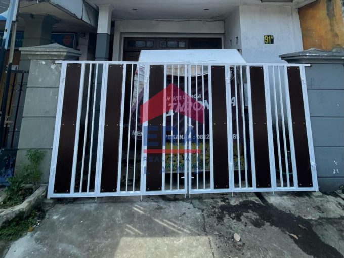 Dijual Rumah di Jalan LA Sucipto Malang