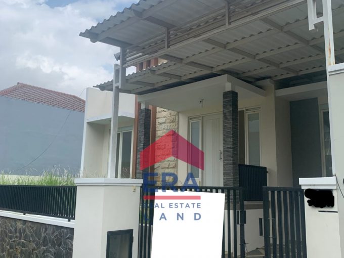 Disewakan Rumah di Villa Puncak Tidar Malang
