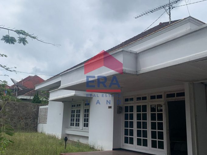 Dijual Rumah di Jalan Esberg Malang