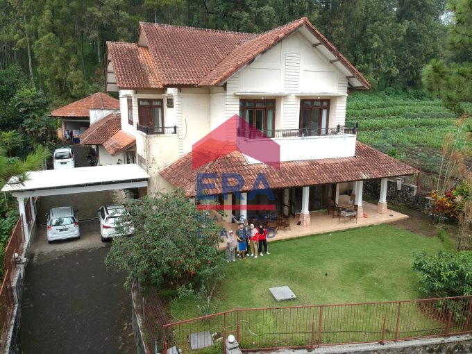 Dijual Villa di Jalan Leci Batu Malang