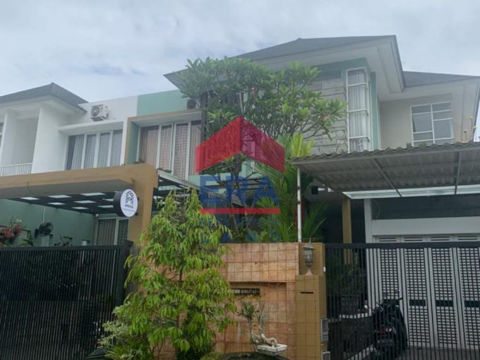 Dijual Rumah di Raya Greenwood Golf Malang