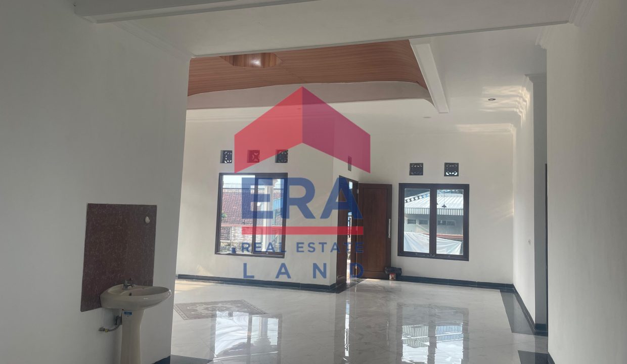 WhatsApp Image 2025-06-11 at 15.21.03 (2)