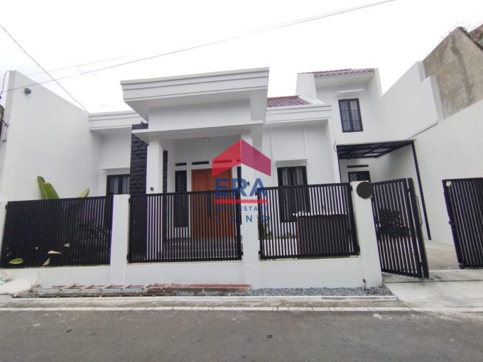 Dijual Rumah di Jalan Letjen S Parman Malang
